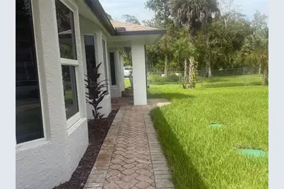 510 12th Ave NW, Naples, FL 34120 - Photo 14