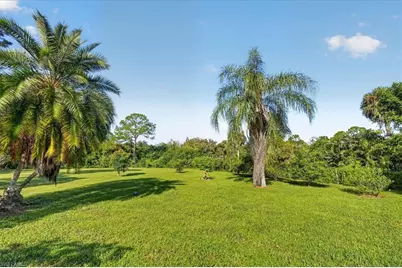 591 21st St NW, Naples, FL 34120 - Photo 30