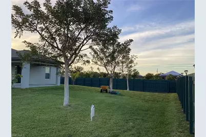 309 NW 22nd Pl, Cape Coral, FL 33993 - Photo 4