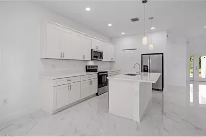 810 Jackson Ave, Lehigh Acres, FL 33972 - Photo 14