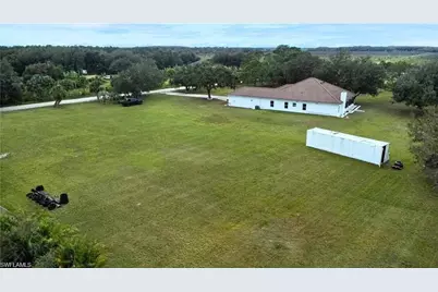 16451 Wildcat Dr, Fort Myers, FL 33913 - Photo 30