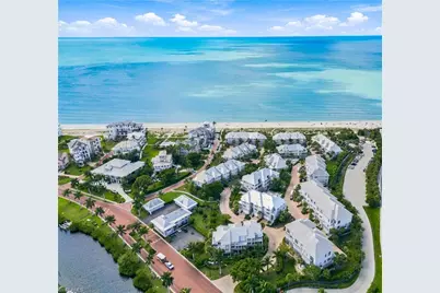 109 Barefoot Cir #22, Bonita Springs, FL 34134 - Photo 4