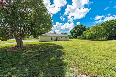 811 Cassena Rd, Naples, FL 34108 - Photo 12