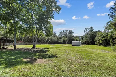 530 18th Ave NE, Naples, FL 34120 - Photo 24