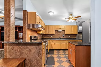 2137 Aldridge Ave, Fort Myers, FL 33907 - Photo 8