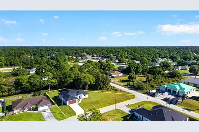 763 Clancy St E, Lehigh Acres, FL 33974 - Photo 36