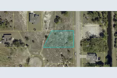 664 Hawthorne Ave S, Lehigh Acres, FL 33974 - Photo 1