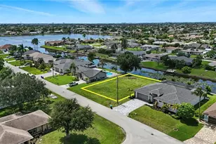 610 SW 35th St, Cape Coral, FL 33914 - Photo 1