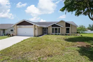 1942 SE 8th Pl, Cape Coral, FL 33990 - Photo 1