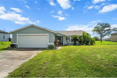 2019 NE 9th Pl, Cape Coral, FL 33909 - Photo 1