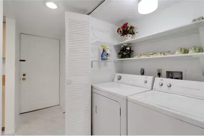 2121 Collier Ave #305, Fort Myers, FL 33901 - Photo 1