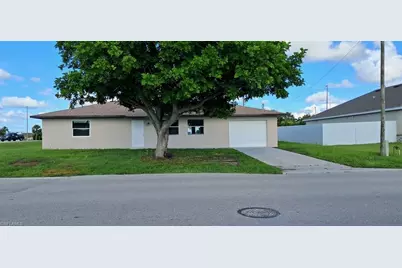 1024 NE 16th Pl, Cape Coral, FL 33909 - Photo 1