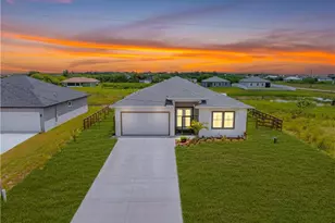 7005 Berwick Cir, Labelle, FL 33935 - Photo 1