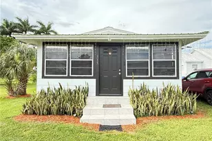 315 Ave J SW, Moore Haven, FL 33471 - Photo 1