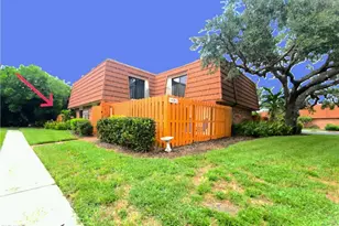 1428 Park Shore Cir, Fort Myers, FL 33901 - Photo 1