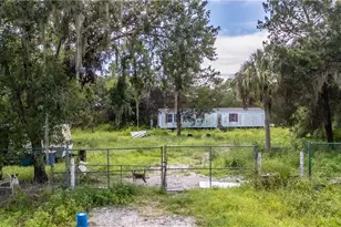 820 S Mayoral St, Clewiston, FL 33440 - Photo 1