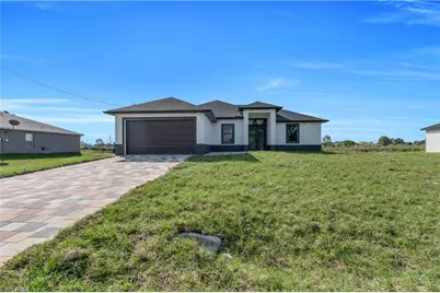 912 Pine Ave, Lehigh Acres, FL 33972 - Photo 1