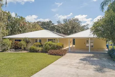 2220 Violet Dr, Fort Myers, FL 33905 - Photo 1