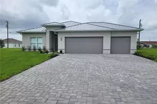 328 NE 8th Terrace, Cape Coral, FL 33993 - Photo 1