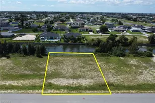 22 NE 9th St, Cape Coral, FL 33909 - Photo 1