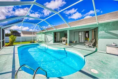 707 SE 9th Pl, Cape Coral, FL 33990 - Photo 1