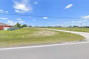 511 Diplomat Pkwy E, Cape Coral, FL 33909 - Photo 1