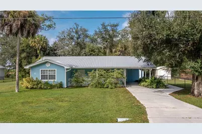 1076 Park Dr, Labelle, FL 33935 - Photo 1