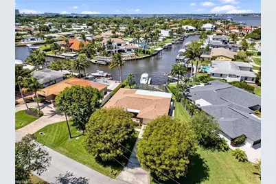 450 Keenan Ave, Fort Myers, FL 33919 - Photo 1