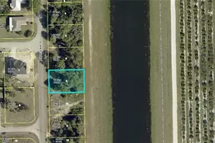 917 Naples Ave S, Lehigh Acres, FL 33974 - Photo 1