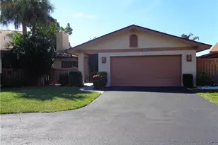 6429 Royal Woods Dr, Fort Myers, FL 33908 - Photo 1