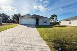 5019 Moon Ln, Labelle, FL 33935 - Photo 1
