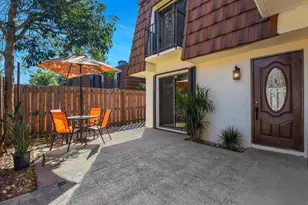 1450 Park Shore Cir, Fort Myers, FL 33901 - Photo 1
