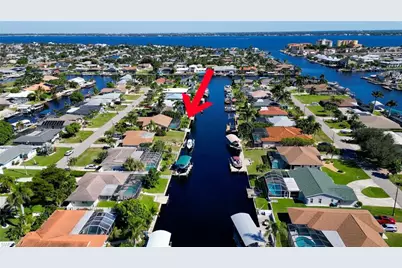 1712 SE 39th Ter, Cape Coral, FL 33904 - Photo 1