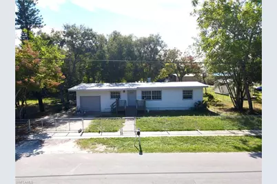 257 E Yeomans Ave, Labelle, FL 33935 - Photo 1