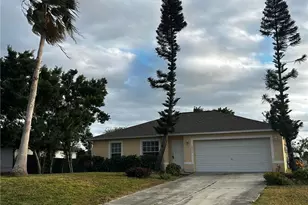 1926 NE 15th Ln, Cape Coral, FL 33909 - Photo 1