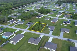 179 Yager Cir, Fort Myers, FL 33913 - Photo 1