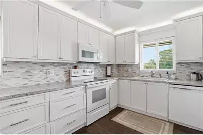 2079 Barkeley Ln #24, Fort Myers, FL 33907 - Photo 1