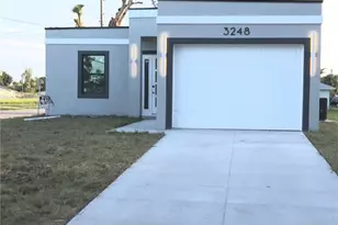 3248 Franklin St, Fort Myers, FL 33916 - Photo 1