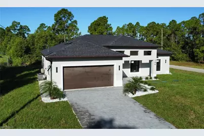 746 Courtland Ave S, Lehigh Acres, FL 33974 - Photo 1