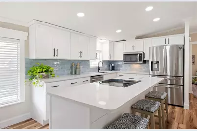 112 Poinsettia Dr, Fort Myers, FL 33905 - Photo 1