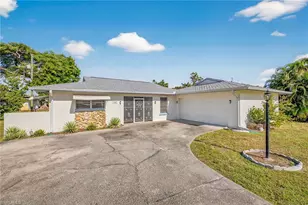 2107 Burton Ave, Fort Myers, FL 33907 - Photo 1