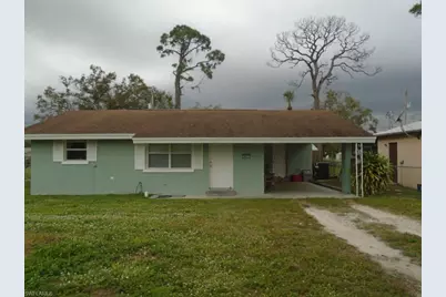 1627 Beachwood Dr, North Fort Myers, FL 33903 - Photo 1