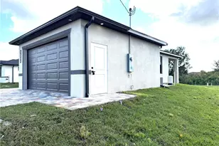 810 Magnolia Ave, Lehigh Acres, FL 33972 - Photo 1