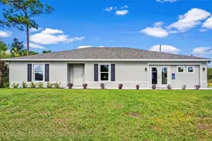 5021 NE Tradewinds Cir, Labelle, FL 33935 - Photo 1