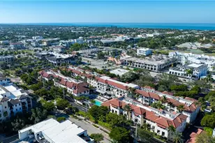 221 9th St S, Naples, FL 34102 - Photo 1