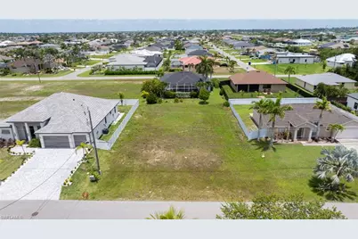 105 NW 35th Pl, Cape Coral, FL 33993 - Photo 1