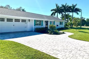 1086 N Town and River Dr, Fort Myers, FL 33919 - Photo 1