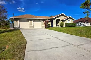 1625 N Gator Cir, Cape Coral, FL 33909 - Photo 1