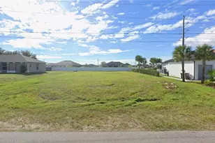 302 SW 24th Ave, Cape Coral, FL 33991 - Photo 1