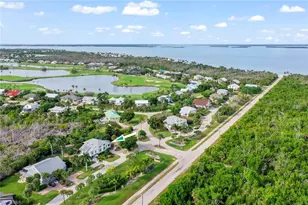 984 Greenwood Ct S, Sanibel, FL 33957 - Photo 1
